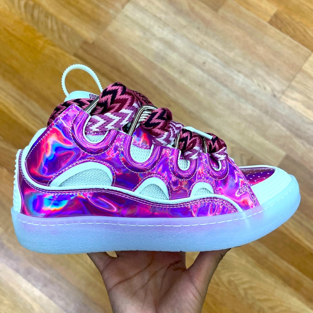 Woman’s Shoes